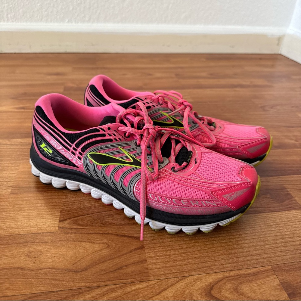 Brooks Glycerin 12 Running Shoes Pink size 9.5
